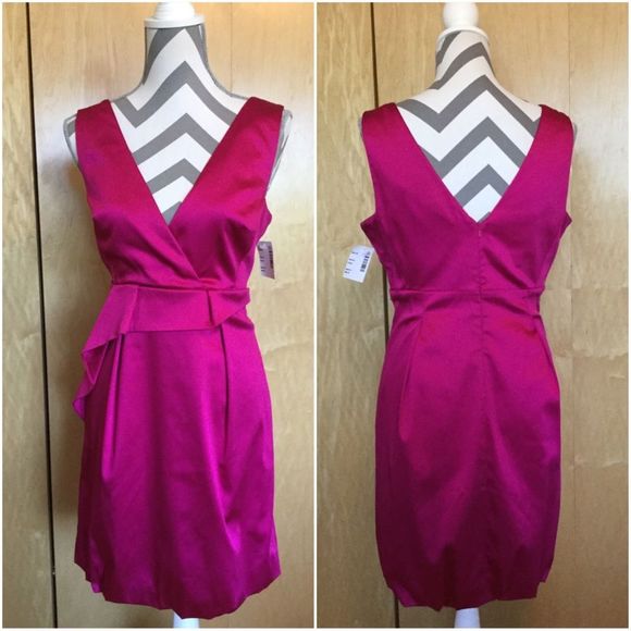 Phoebe Couture Dresses & Skirts - Phoebe Sleeveless V-Neck Cocktail Dress